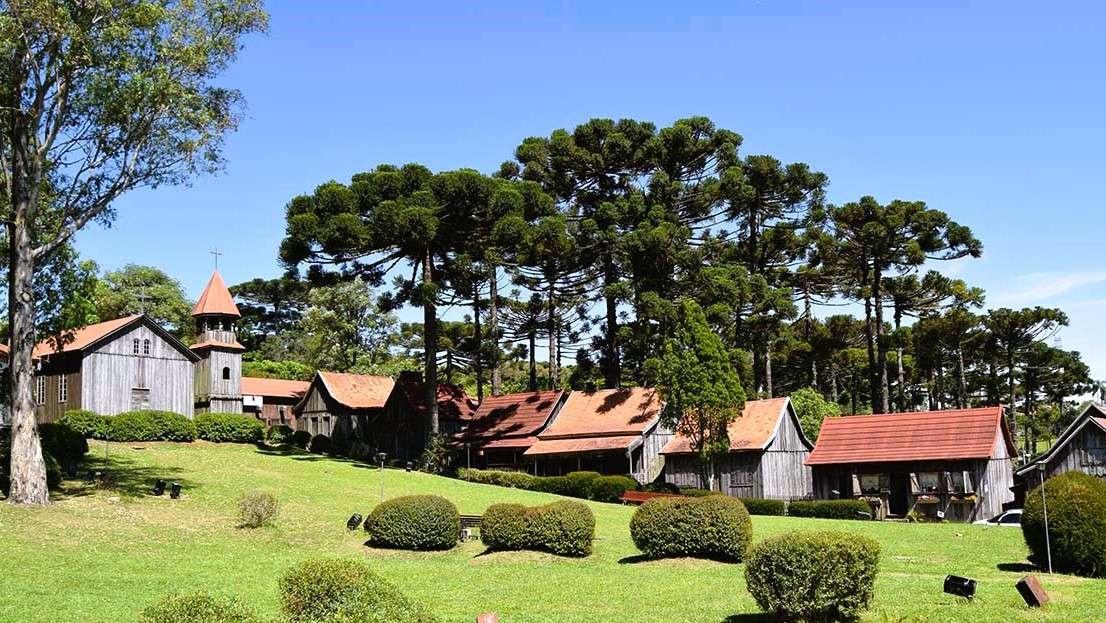 Pavilhões da Festa da Uva e Réplica - Caxias do Sul