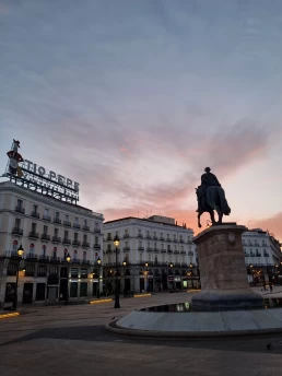 Estátua del Oso y el Madroño - Madrid - Espanha