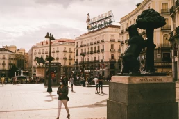 Estátua del Oso y el Madroño - Madrid - Espanha